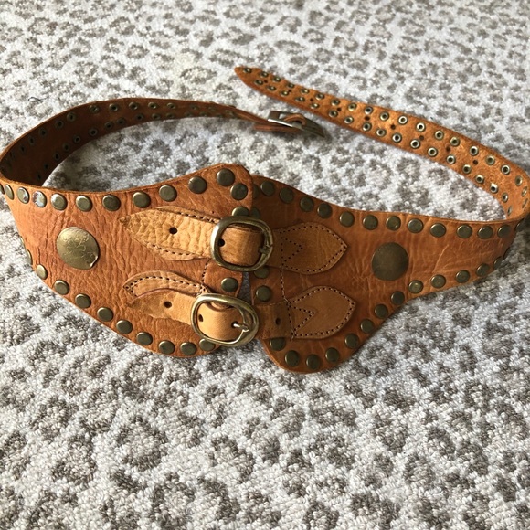Accessories - Retro belt good used condition. s/m